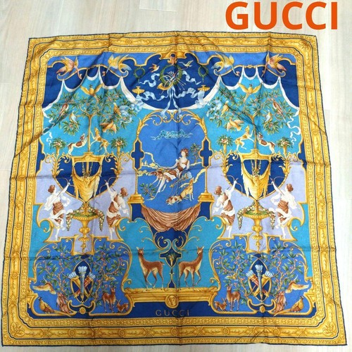 Gucci grande sciarpa stola